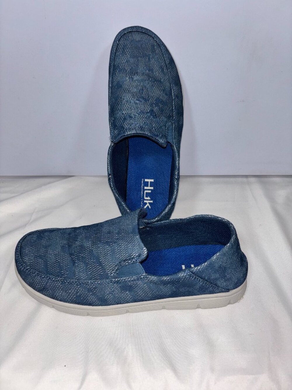 Huk Classic Brewster Men's Slip On Canvas Boat Fishing Shoes Blue Camo Size 9